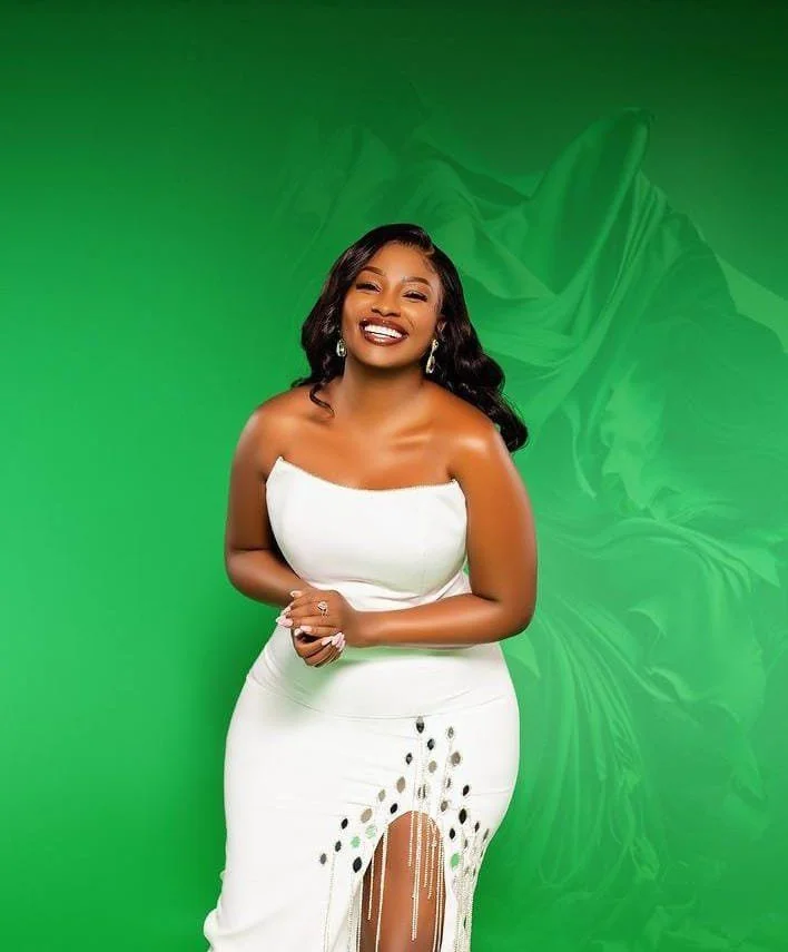 Maureen Waititu post-procedure transformation photo